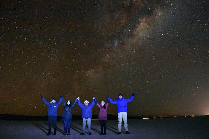 5-Hour Uyuni Salt Flat Tour Stargazing and Sunset/Sunrise In Group - Reaching the salt plain from Uyuni