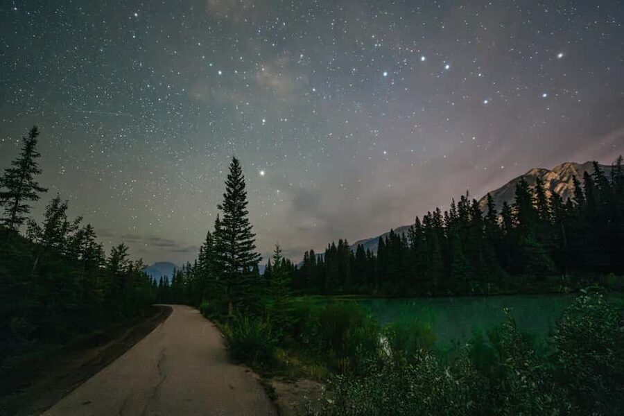 Banff: Guided Sunset and Stargazing Tour - Who should book this Banff night tour?