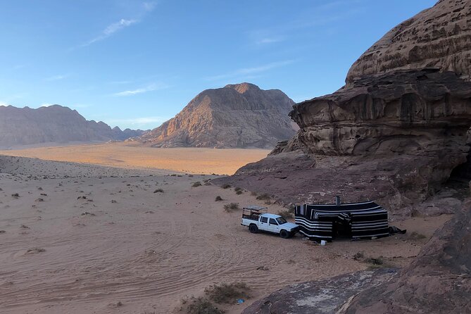 Best of Wadi Rum | Full day Jeep tour + Sleep under the stars | Pack all-in - A full day among Wadi Rum’s red cliffs