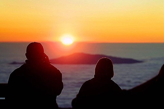 Big Island: Mauna Kea Summit and Stars Small-Group Adventure Tour - Sunset above the clouds at Mauna Kea’s summit