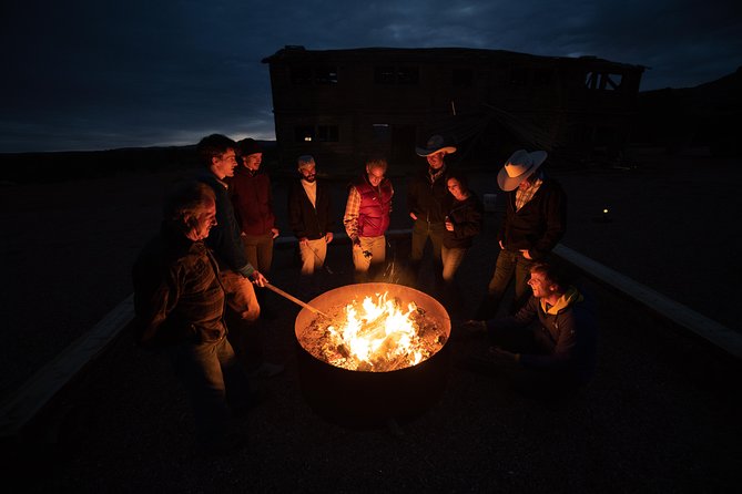 Campfire S'mores and Stars Tour in Kanab - What happens from the 8 p.m. meeting time