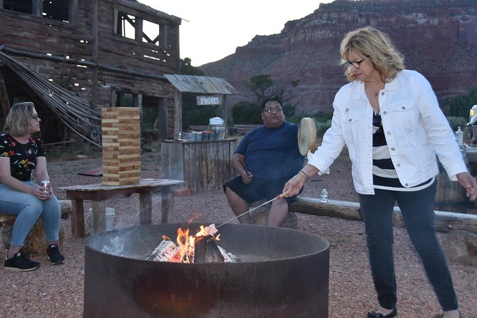 Campfire S'mores and Stars Tour in Kanab - Who will enjoy this most