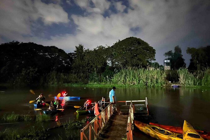 Chiang Mai: Kayak Under the Stars – 6 km to the Heart of the City - Twilight gives way to Chiang Mai lights