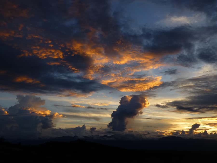 Day Trip to Tatacoa Desert (Horseback, Boat, Stargazing, ..) - The gray and ochre sections at sunset