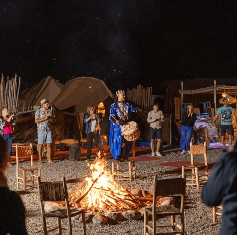 DINNER IN AGAFAY DESERT UNDER THE STARS WITH SHOW AND CAMELS - The guides can shape the whole evening
