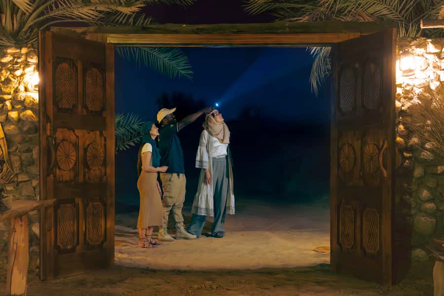 Dubai: Private Night Safari & Astronomy with 3-Course Dinner - Entering the reserve in a 1950s Land Rover