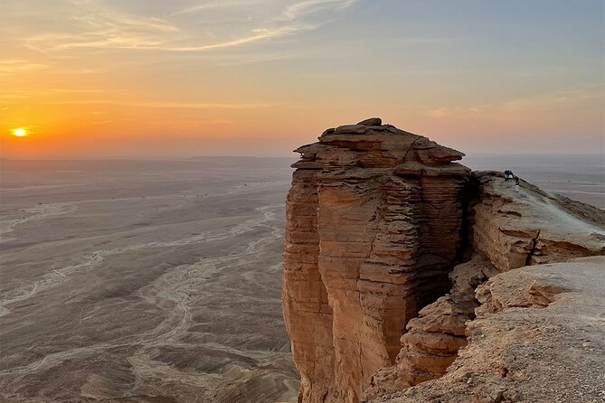 Edge Of The World Hike(Dinner under stars,village,bats cave,camp) - Who should book this hike?