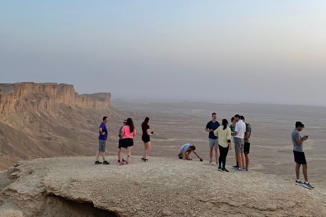 Edge of the World with 4x4 vehicles, sunset Dinner and stargazing - How much value do you get for $46.90?