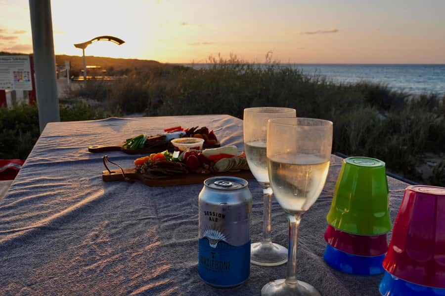 Exmouth: Summer Sunset Turtle Watching and Stargazing Tour - Who should book this evening?