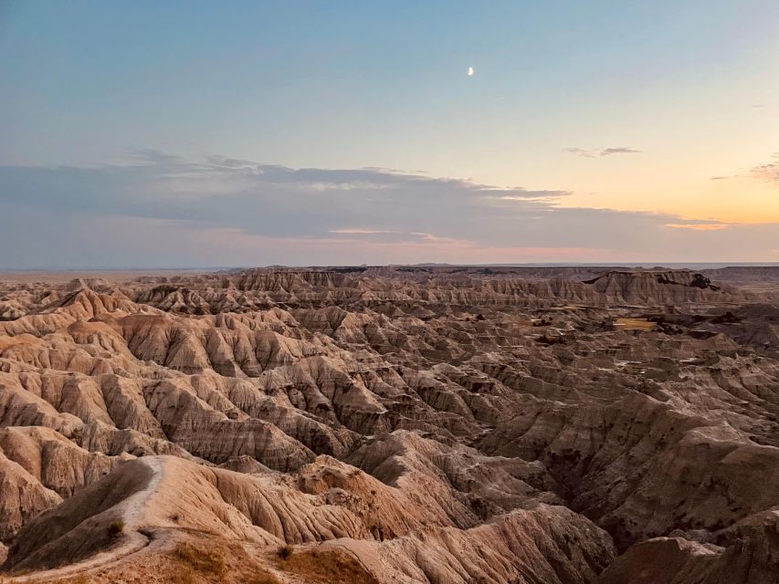 From Rapid City: Badlands Sunset and Night Sky Adventure - The secret stop is where the night begins