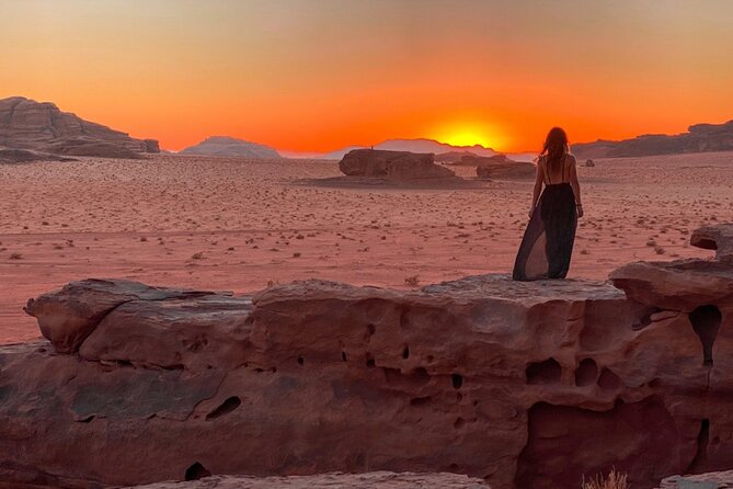 Full Day Jeep Tour + Night Under the Stars - A full day in Wadi Rum, followed by a starry night
