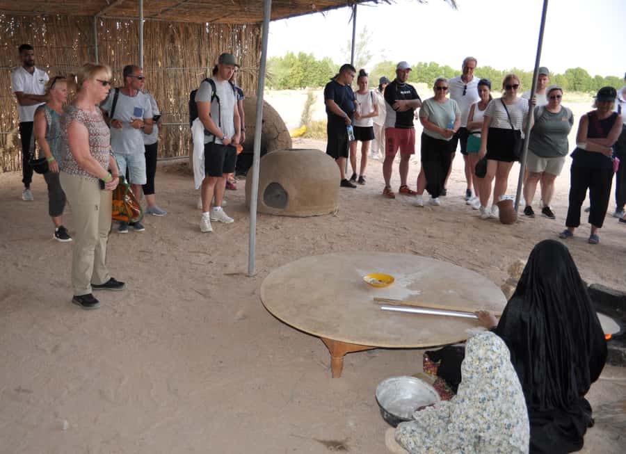 Hurghada: Horse Ride, BBQ Dinner, and Stargazing - BBQ dinner with a practical menu