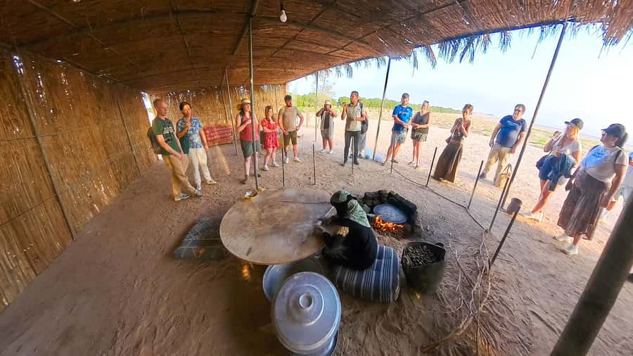 Hurghada: Star Stargazing Desert Adventure by Jeep & Dinner - Lying back under the Hurghada sky