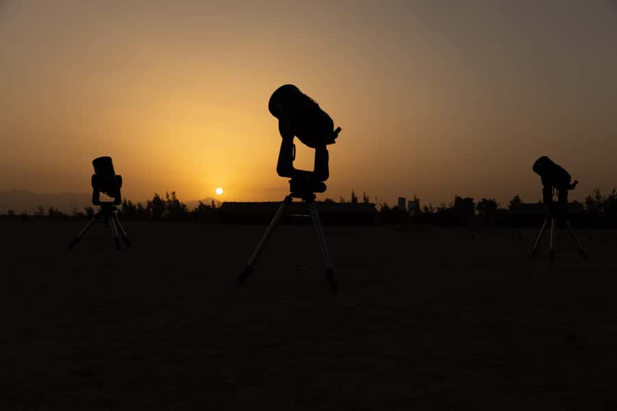 Hurghada: Star Stargazing Desert Adventure by Jeep & Dinner - Tea, dates, and a small oasis farm