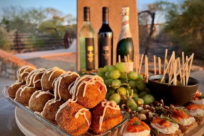 Kalbarri Skywalk: Sundowner and Stargazing Tour - A picnic dinner while daylight fades