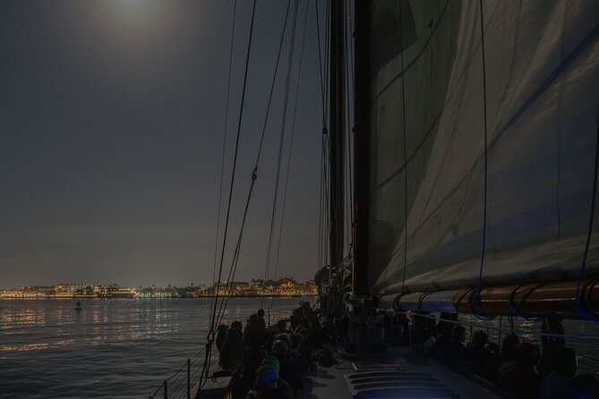 Key West Night Cruise aboard Schooner America 2.0 - Cruising the Key West waterfront at night
