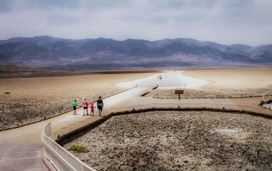 Las Vegas: Death Valley Sunset and Stargazing Tour - Badwater Basin brings you down to the lowest point
