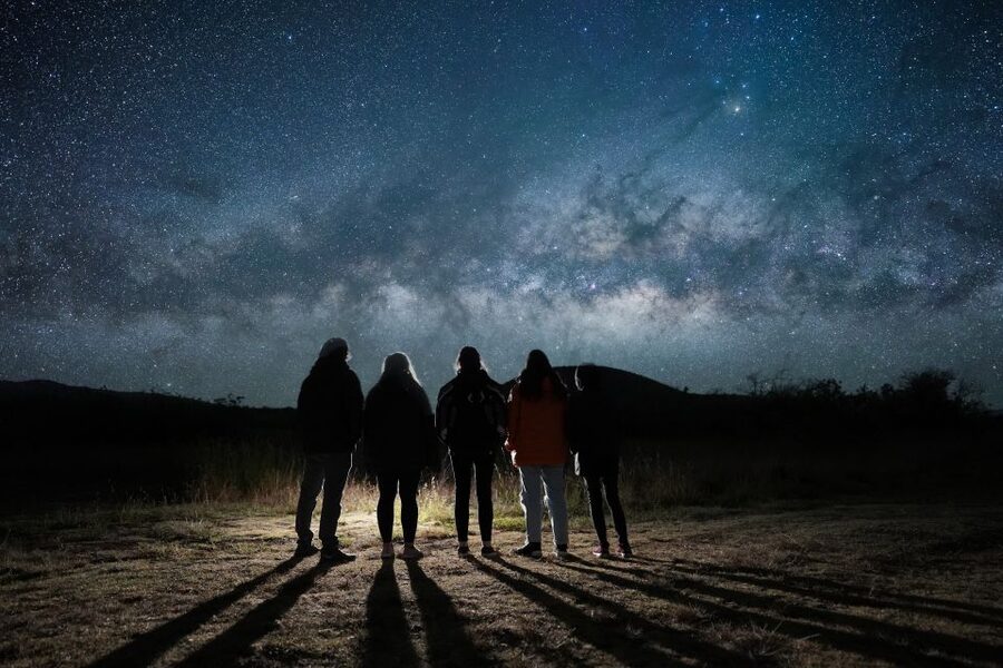 Mauna Kea: Stargazing Experience with Free Photos - A green laser turns the sky into a map