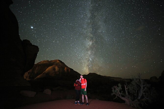 Monument Valley: Stargazing Tour - A telescope and useful help with your camera