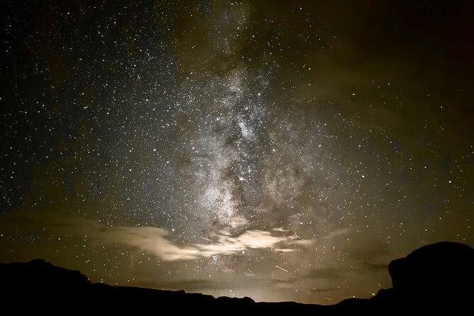 Monument Valley: Stargazing Tour - The ride: small groups, rough ground, and changing vehicles