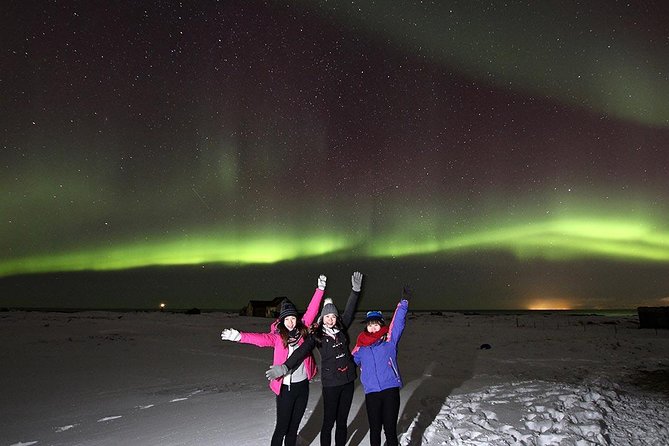 Northern Lights and Stargazing Small-Group Tour with Local Guide - Hot chocolate, Kleina, and the long wait