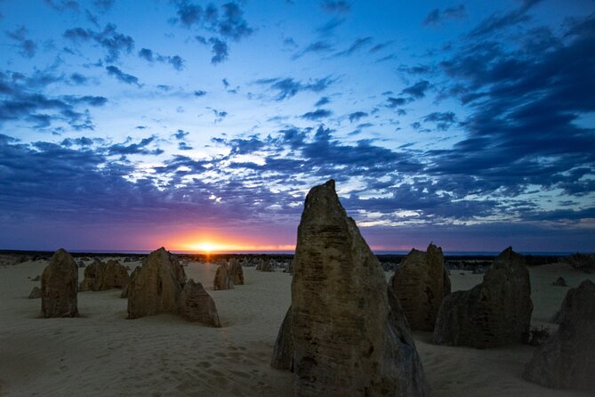 Pinnacles Desert Sunset Dinner and Stargazing Tour - What to pack for the desert after dark
