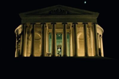 Private Under the Stars Night-Time Tour of DC (Up to 5 Guests)