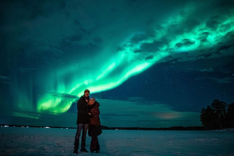 Rovaniemi: Night Sky lappish Barbecue - Guides make a real difference