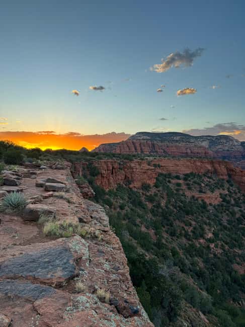 Sedona Night Hike and Stargazing Tour - Why Sedona after sunset feels so different
