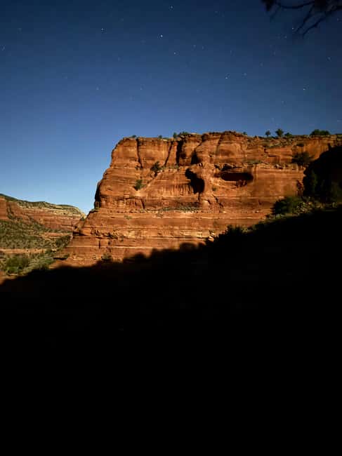 Sedona Night Hike and Stargazing Tour - Sunset views before the stars arrive