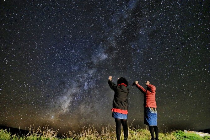 Small Group Big Island Twilight Volcano and Stargazing Tour - Punalu’u Bake Shop and the black sand coast