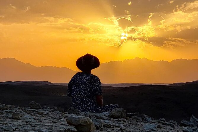 Star Watching Desert Adventure by Jeep with Dinner - Who will get the most from this evening