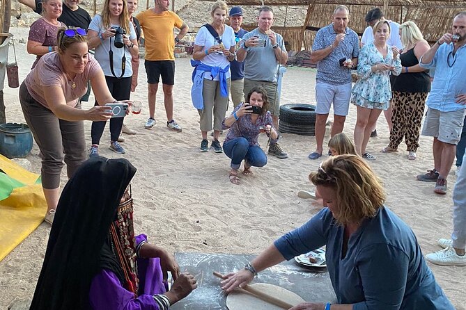 Star Watching Desert Adventure by Jeep with Dinner - Baking Bedouin bread and seeing everyday craft