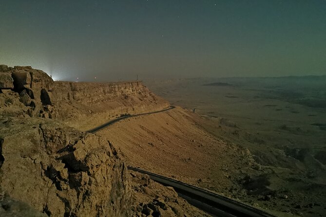 Stargazing Mitzpe Ramon - The comfort of lying back under the stars