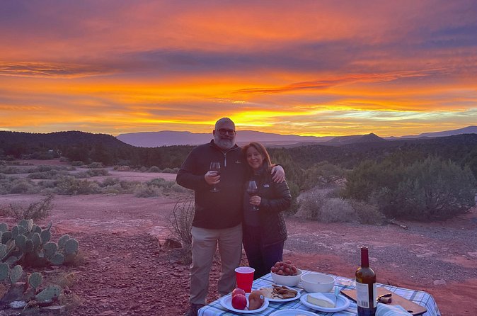 Sunset Sedona Sacred Places -gourmet picnic dinner and stargazing - Oak Creek Canyon and a quieter road experience