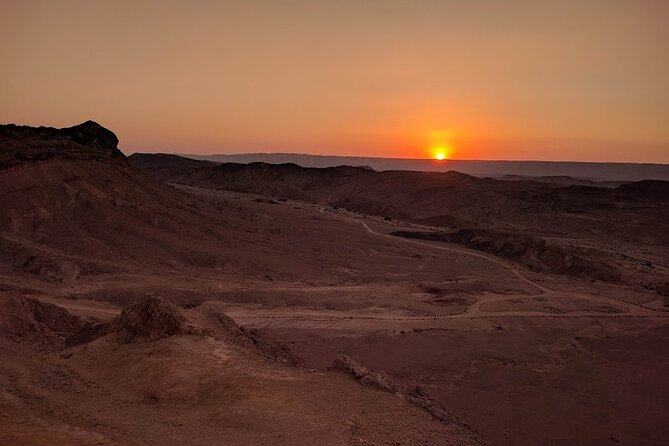 Sunset time Ramon Crater Jeep tour, bonfire and stargazing - Stargazing without a telescope