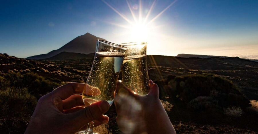 Teide: Guided Sunset & Stargazing Tour by Night with Dinner - The village stop adds a useful pause