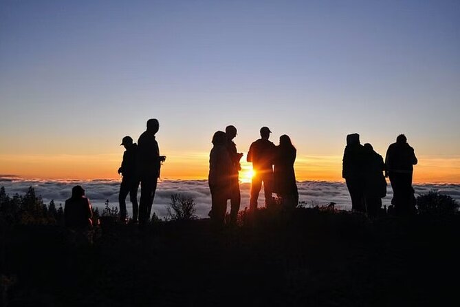 TEIDE NIGHT, Stargazing Bus Tour, Meal & Drinks included! - Sunset above the cloud layer