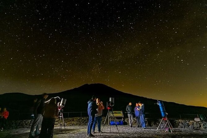 TEIDE NIGHT, Stargazing Bus Tour, Meal & Drinks included! - Cold, darkness, and the practical side of the evening