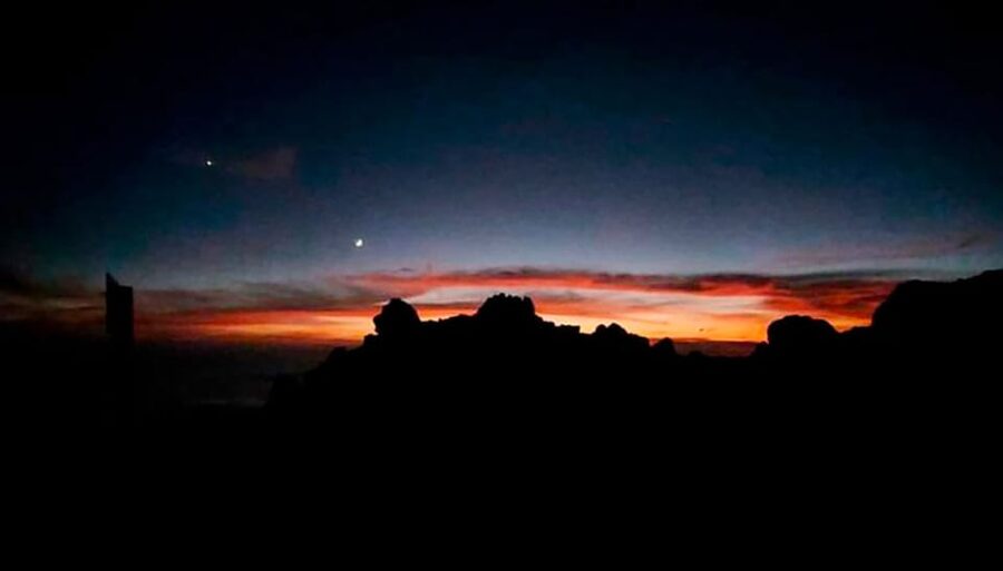 Tenerife: Sunset Night Tour and Stargazing at Teide + Dinner - Dress for the mountain, not the beach