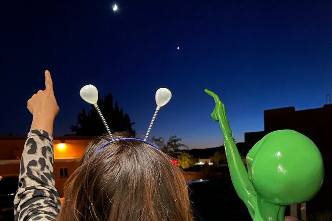 The Original Sedona UFO and Stargazing Night Tour - Shay’s storytelling and the tone of the evening