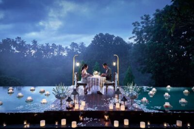 Ubud: Romantic Floating Dinner Under the Stars