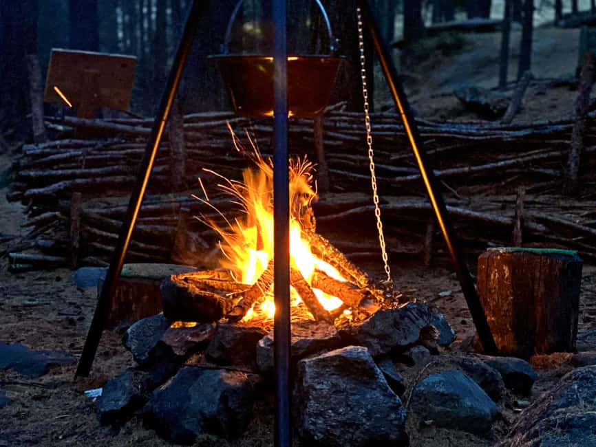 Zermatt: Outdoor fondue "group experience under the stars" - A warm fire and a small table for four