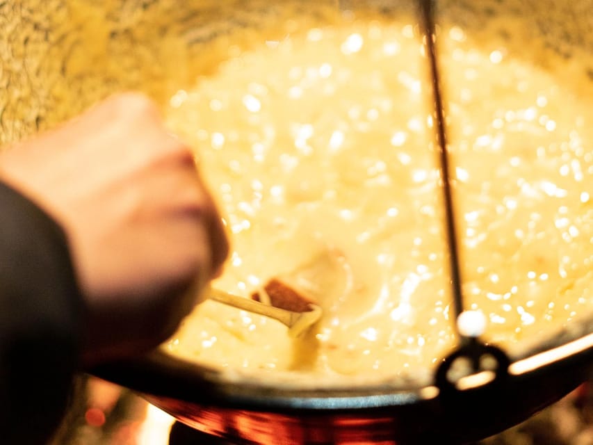 Zermatt: Outdoor fondue "group experience under the stars" - The CHF 150 escort option can change the value